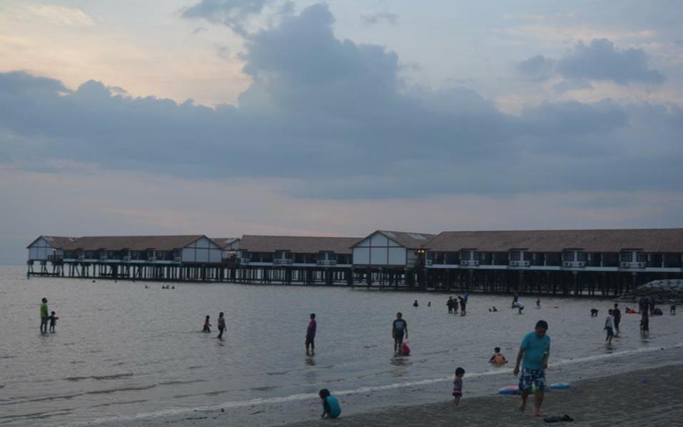 Cozy Pool And Seaview Glory Beach Resort 2 Bedrooms B Block Port Dickson Exteriér fotografie